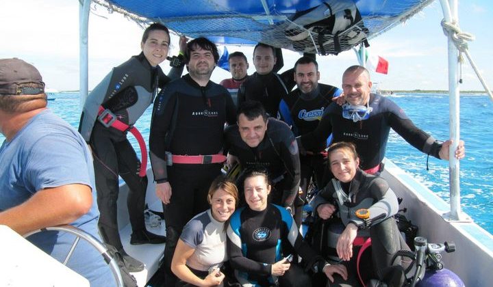 Caso 5 de instructora de buceo feliz